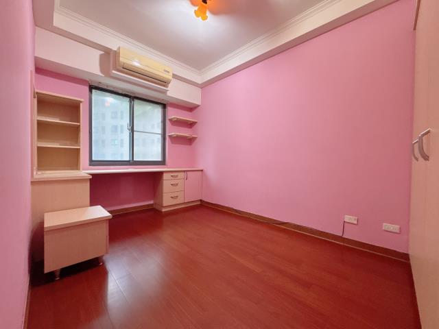 中壢戀戀歐洲4房車位